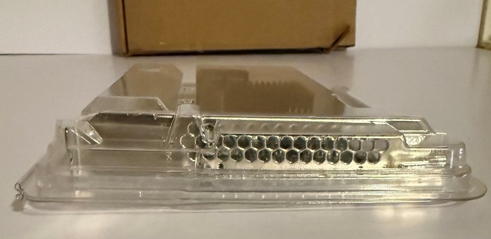 LSI SAS9300-8I Controller Card