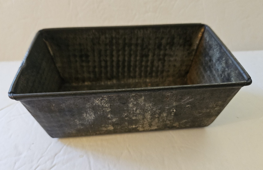 Ovenex loaf bread pan  Mini waffle pattern Ekco Tin ~ 3x5.5x2in