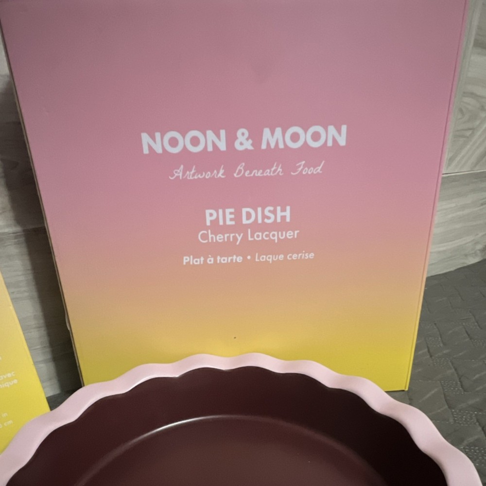 Noon & Moon Cherry Lacquer Ceramic Pie Dish 9" & Pie Server Dishwasher Safe Set