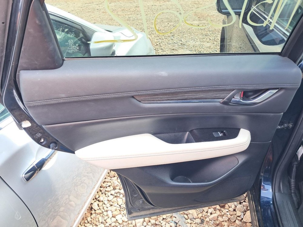 CX-5 2017 Glove Box 4796316