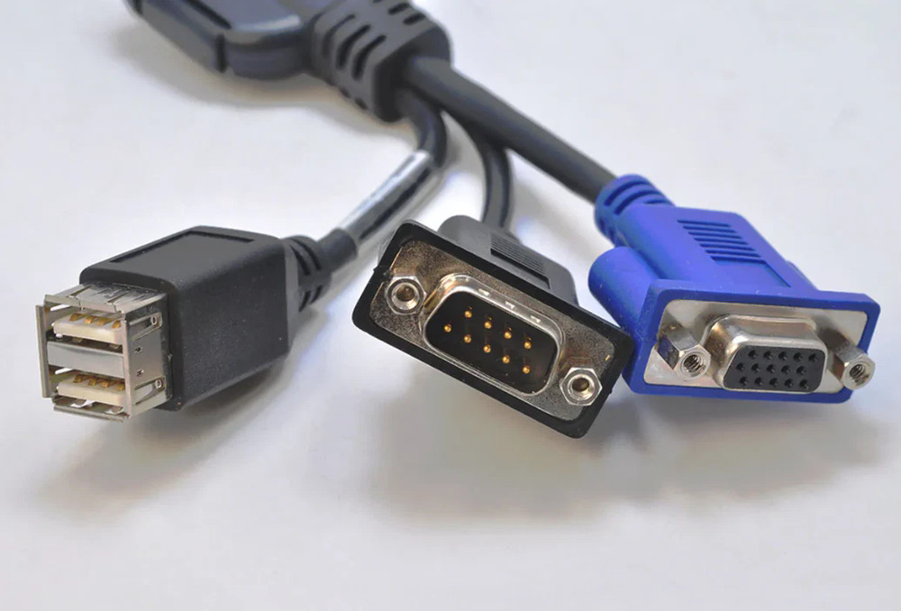 New Cisco 37-1016-01 UCS KVM Dongle VGA Serial USB DB9 Server Cable Adapter