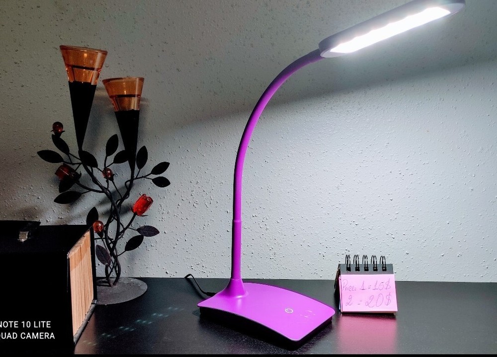 IVY LED USB Desk Lamp