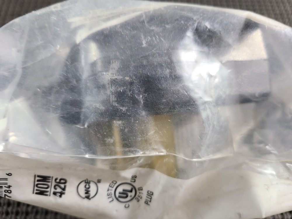 COOPER WIRING DEVICES S42 2P 30/50A 250V UNIVERSAL ANGLE PLUG