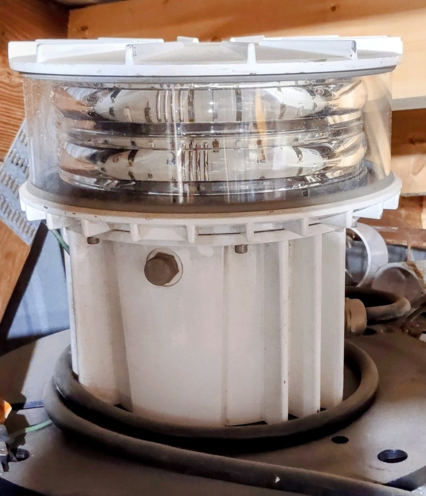 Farlight's NV-Series LED obstruction light