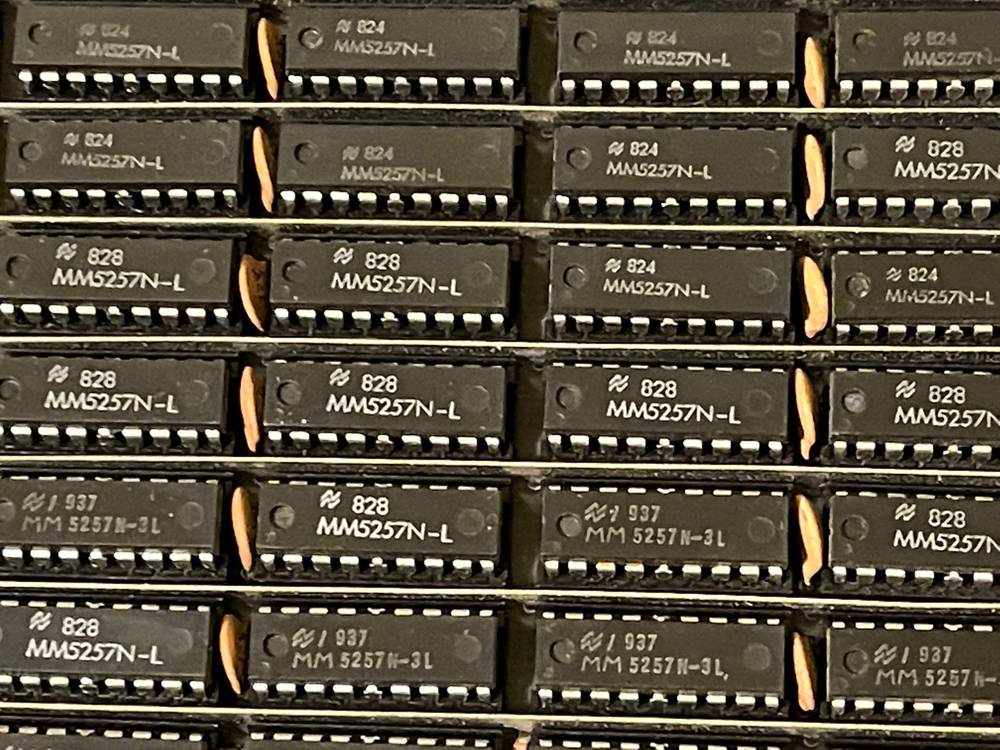 M32KSS MICROBYTE STATIC MEMORY BOARD S-100 (72) SOCKETED MM5257N-L SRAM VINTAGE