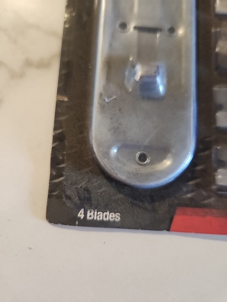 Solid Gear Performance Tool 4 Inch Retractable Safety Scraper 4 Blades W743