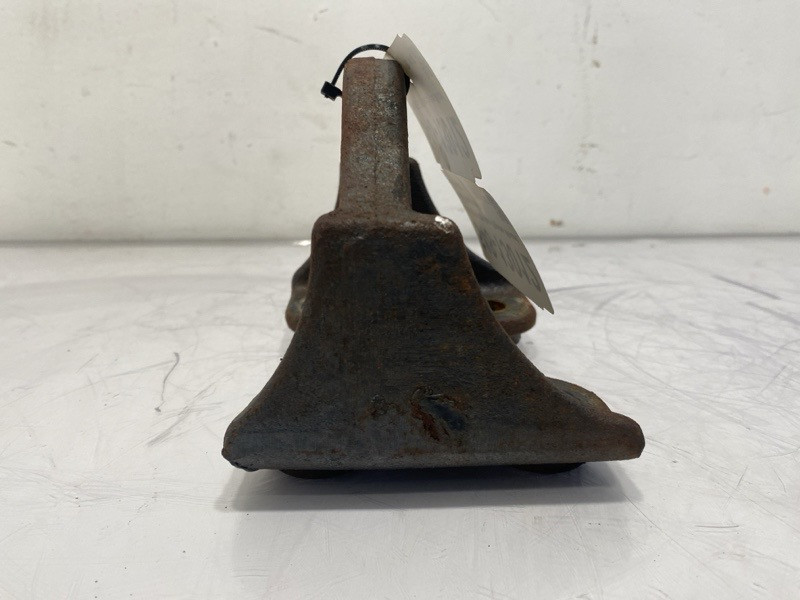 Freightliner MT55 Engine Mount 0130509001 (548-13012)