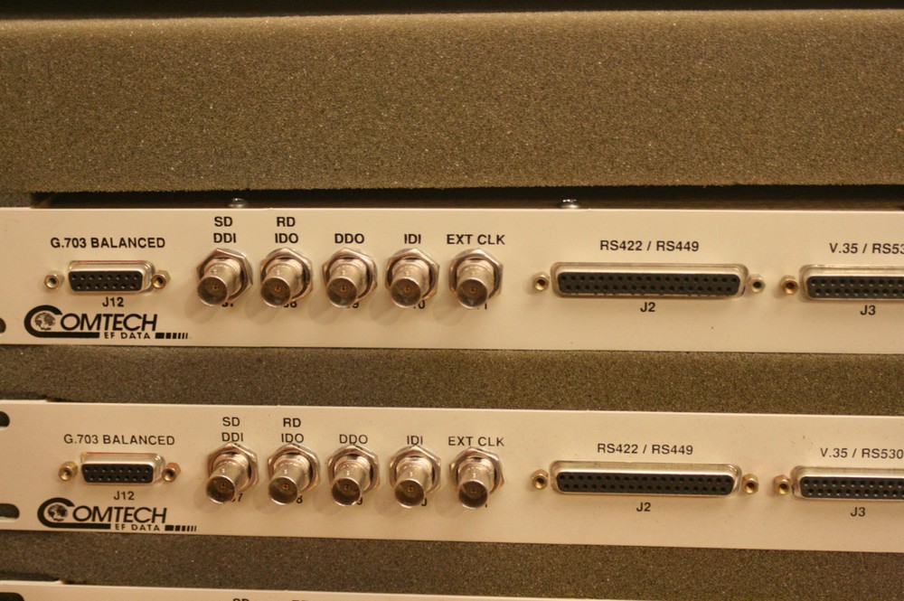 COMTECH EF DATA SATELLITE UB-530 UNIVERSAL BREAKOUT PANEL