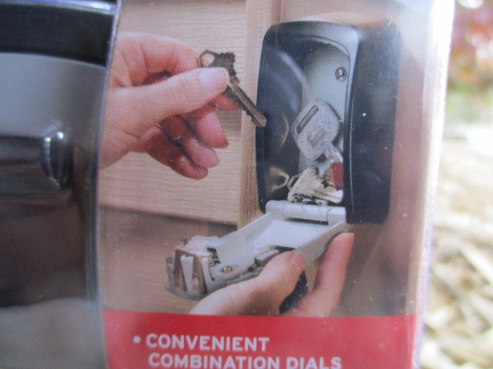 Master Lock Safe Space wall mount lock Box 5401D