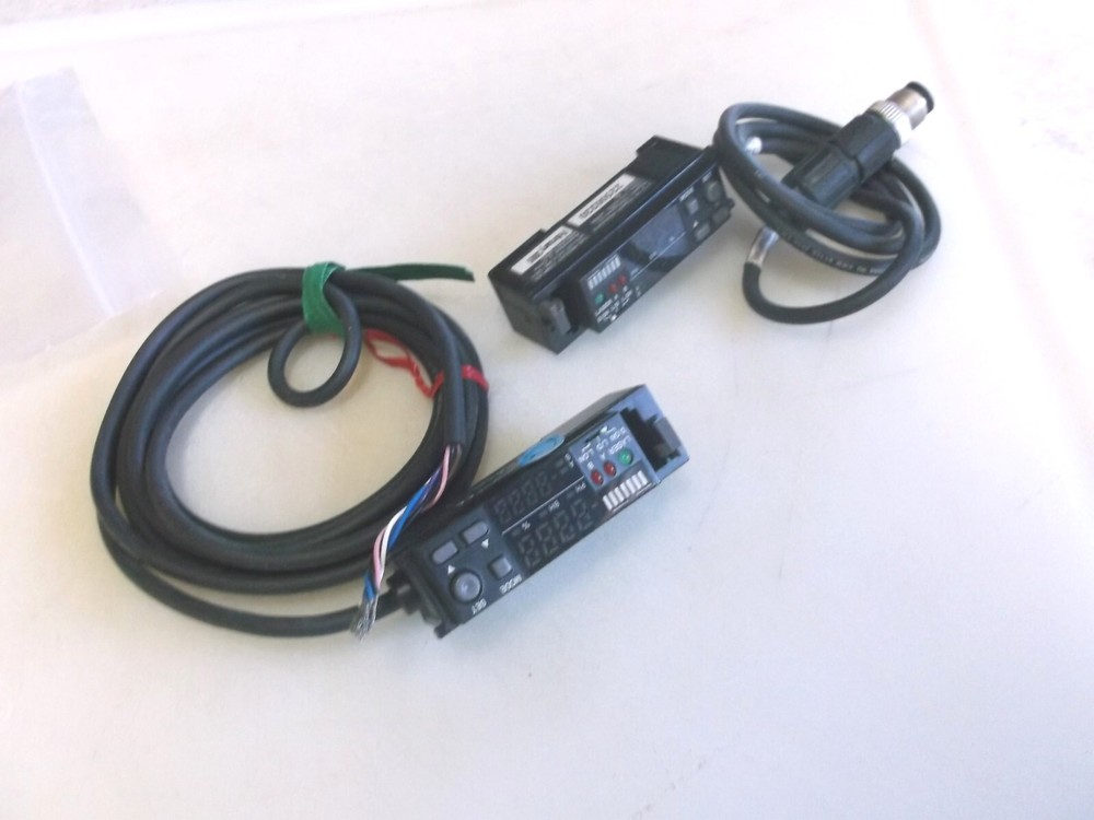 Keyence LV-21AP Digital Laser Sensor Amplifier (Pair)