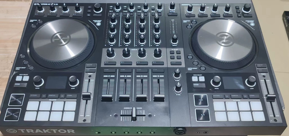 1pcs NI Traktor Kontrol S4mk3 DJ Controller