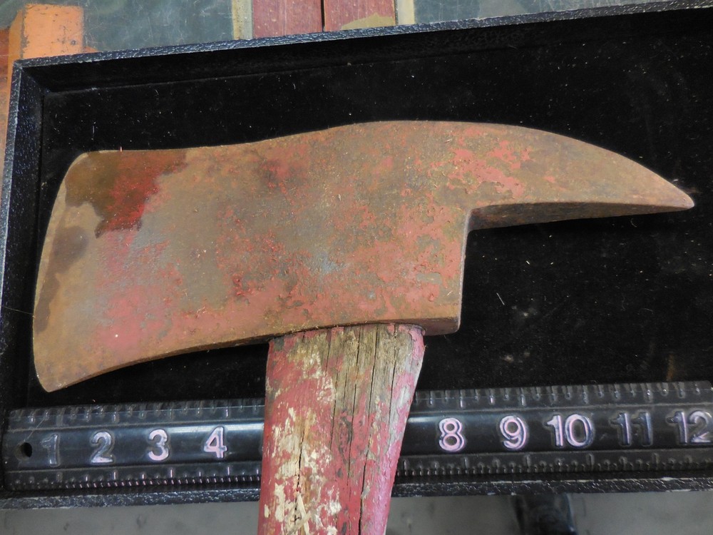 Vintage Axe Forestry Fireman's Unbranded ---BROKEN HANDLE