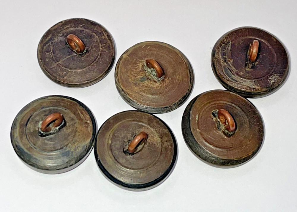 SET OF SIX KING'S RIFLES BUTTONS 19MM