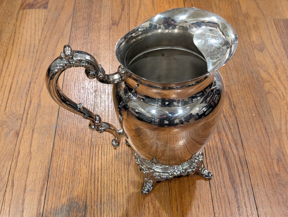 VINTAGE Oneida Royal Provincial Silver-plate Water Pitcher