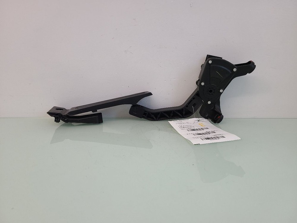 Accelerator Gas Pedal Fits 2013 OPTIMAKIA 580085