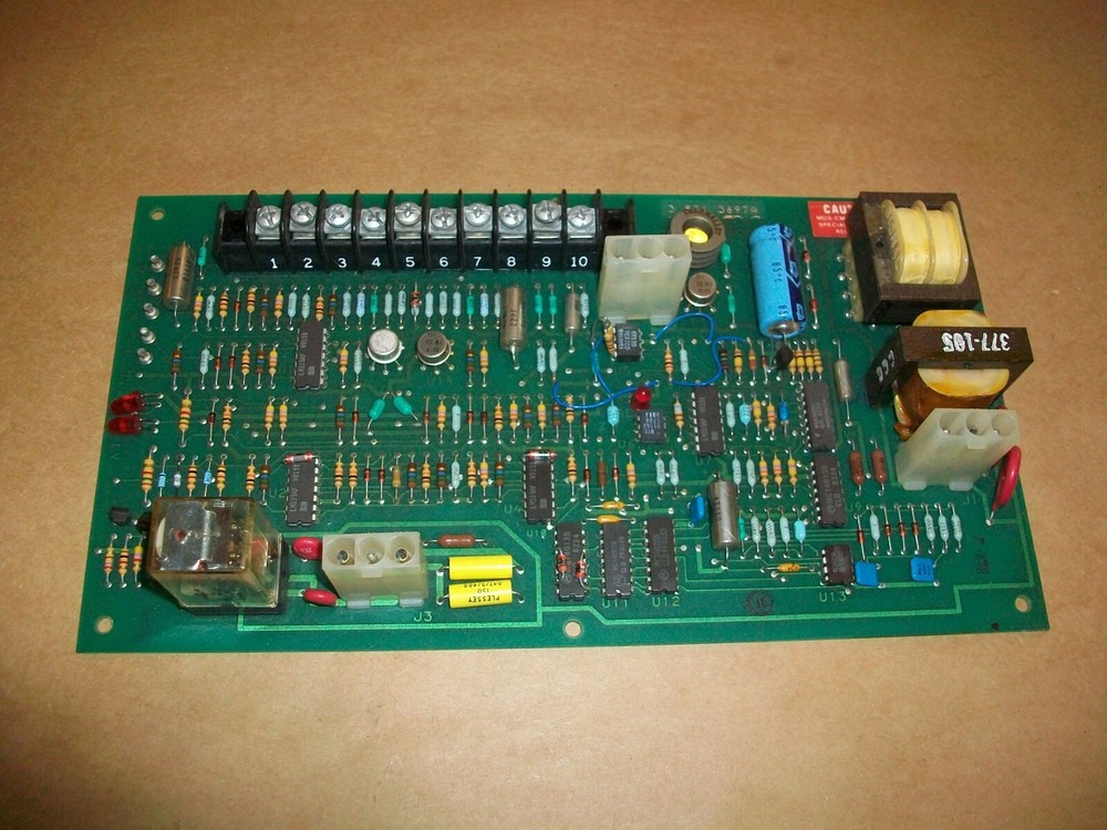 Cincinnati Milacron Board 35313697A  USED