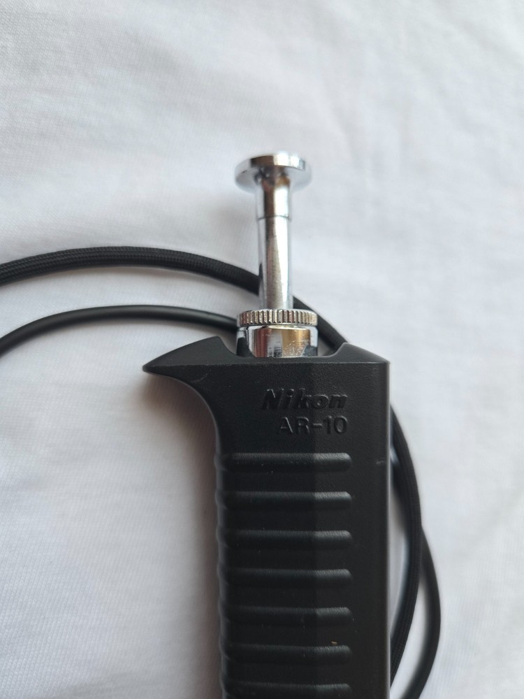Original NIKON AR-10 Double Remote Shutter Release in Excellent Condition