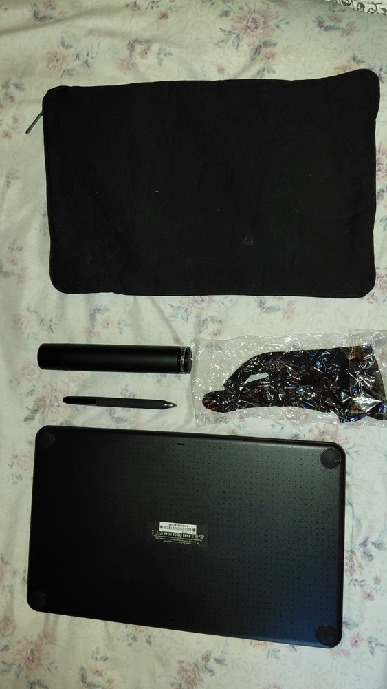 XP-Pen Artist 12 Drawing Tablet (Missing 3-in-1 Wire)