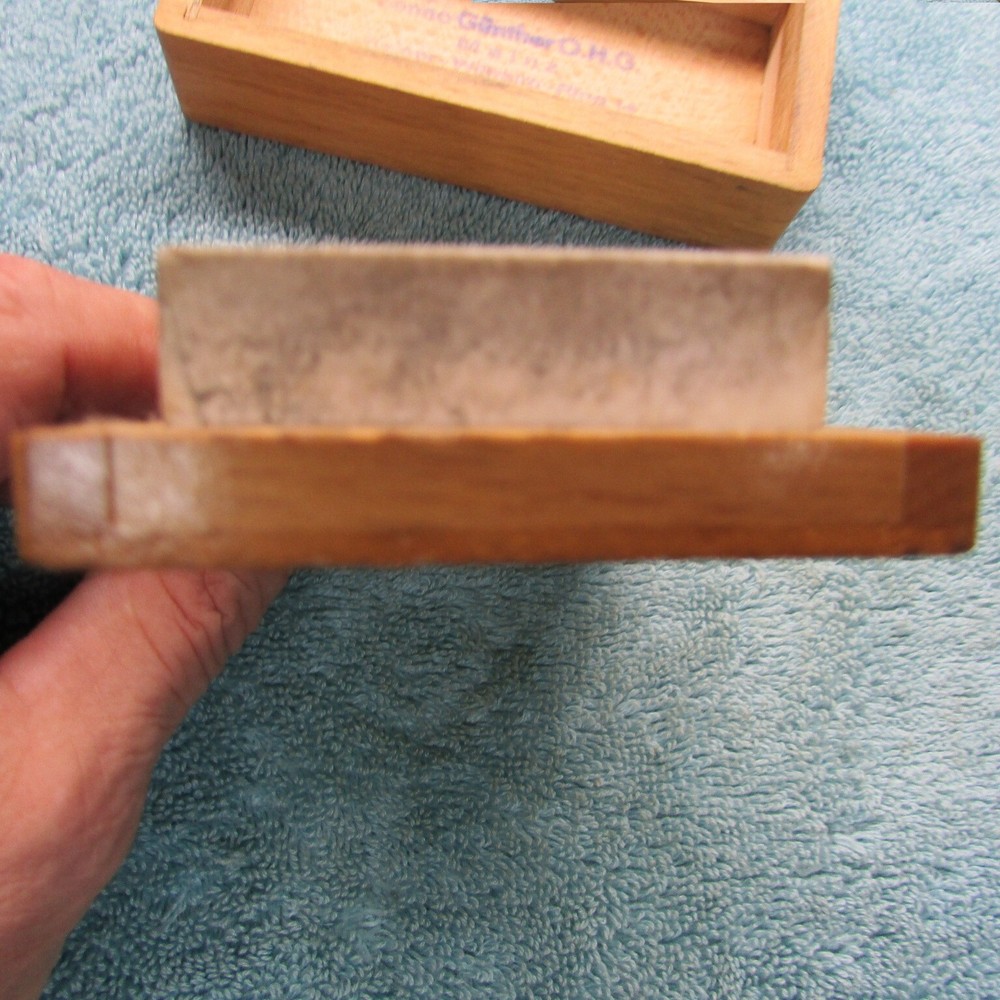 Fine White Sharpening Stone & Box "Benno Gunther Malnz"