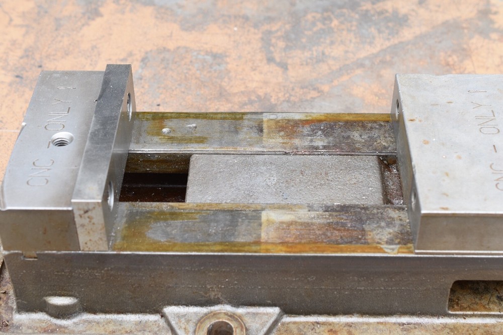 KURT D675 6" Milling Machine Vise