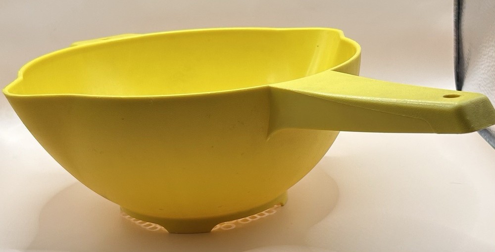 Vintage Tupperware Colander Strainer with Handle Yellow Quart Double Pour