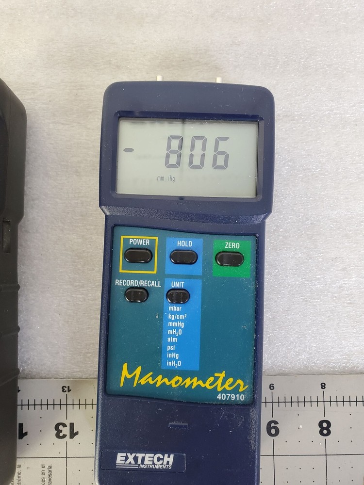 EXTECH 407910 Digital Manometer