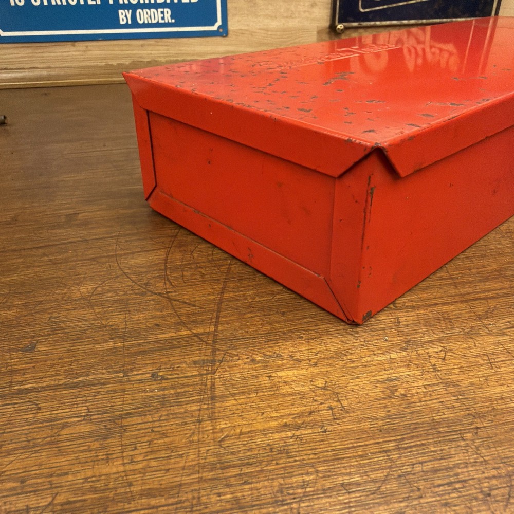 Vintage Snap On Tool Box - KRA-104 - 1974