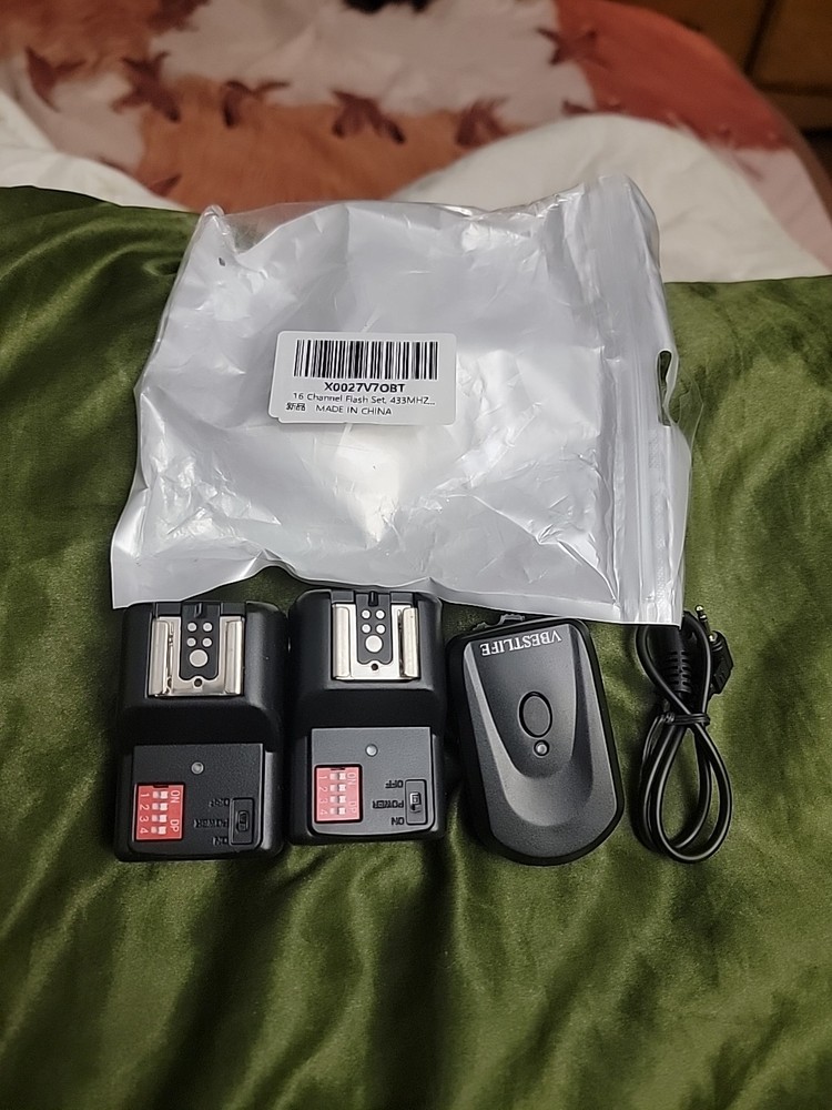 433MHZ 16 Channel Wireless Flash Trigger Set With 1 Transmitter 2 Receivers