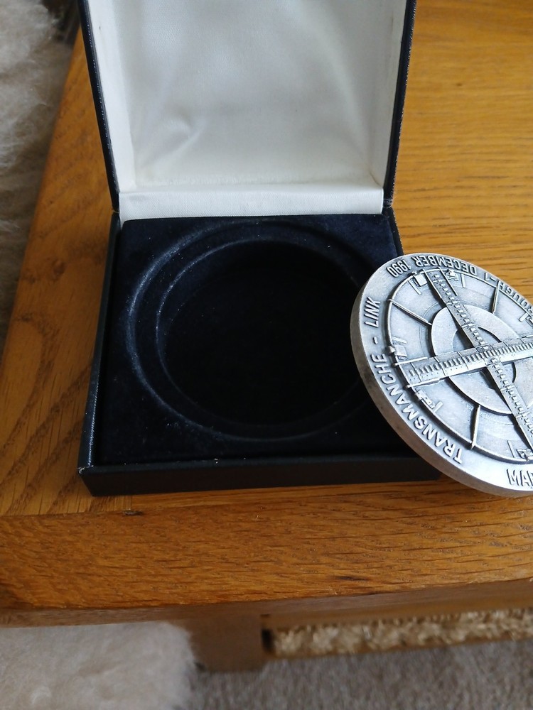 TML Marine Service Medal Perfect Condition.
