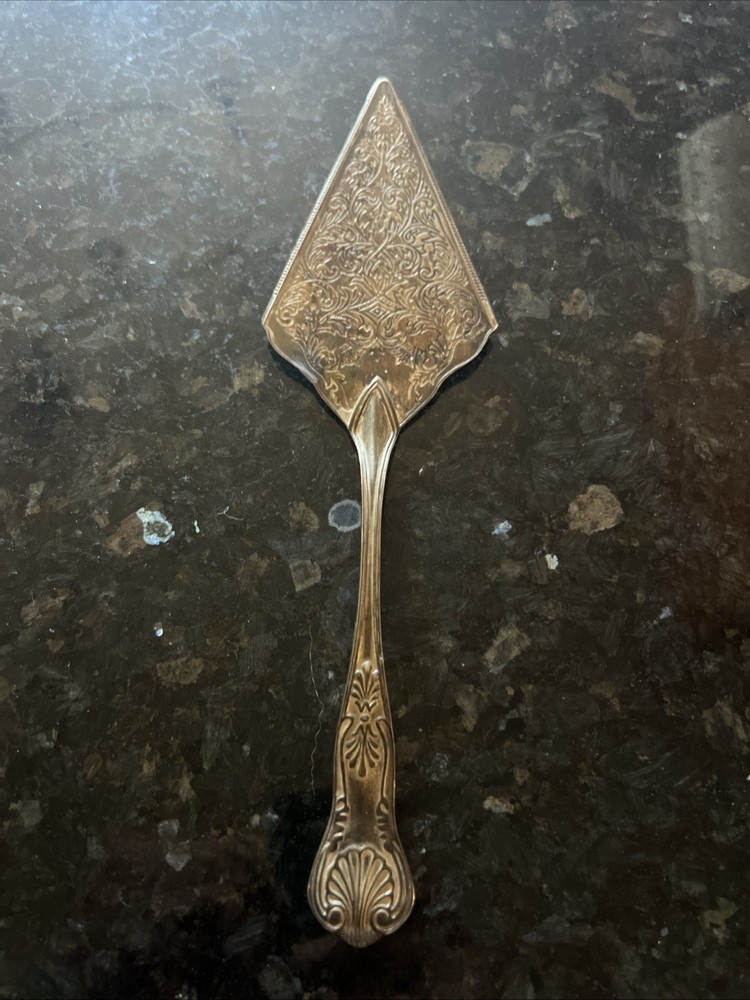Vintage Large Pie Server, Silver Plated Cake Slice, Grenadier Cake slice