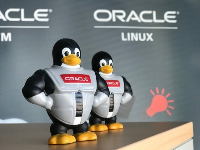 Oracle Linux 9.2 / 8 / 7 / 6 - DVD or USB Flash Drive - Red Hat RHEL Alternative