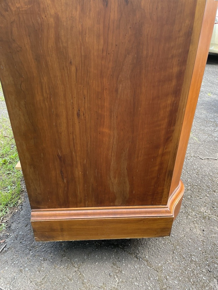 Armoire Romweber Jim Peed