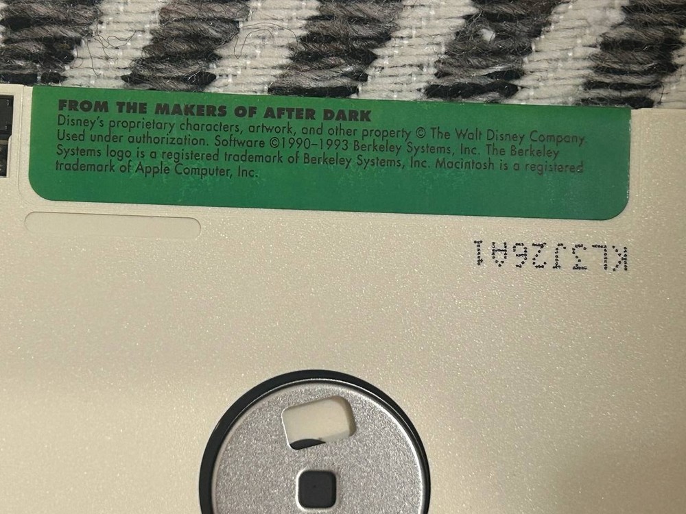 Disney Collection Screen Saver Macintosh 4-Disk Set w/ Box Berkeley Systems