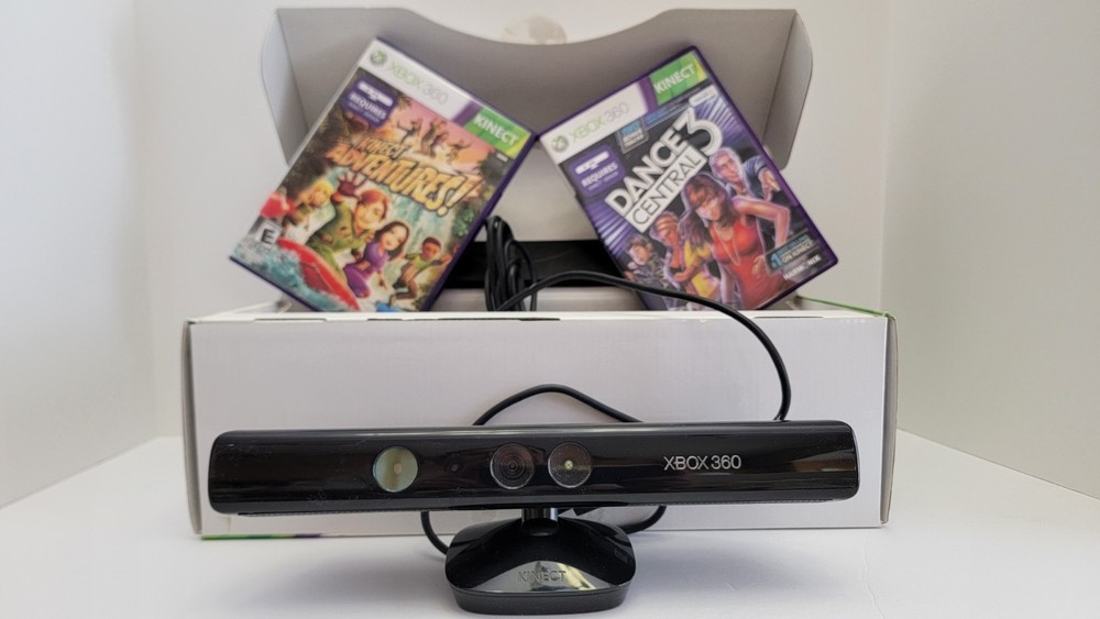 Xbox 360 Kinect Sensor Camera With KINECT ADVENTURES & DANCE CENTRAL 3