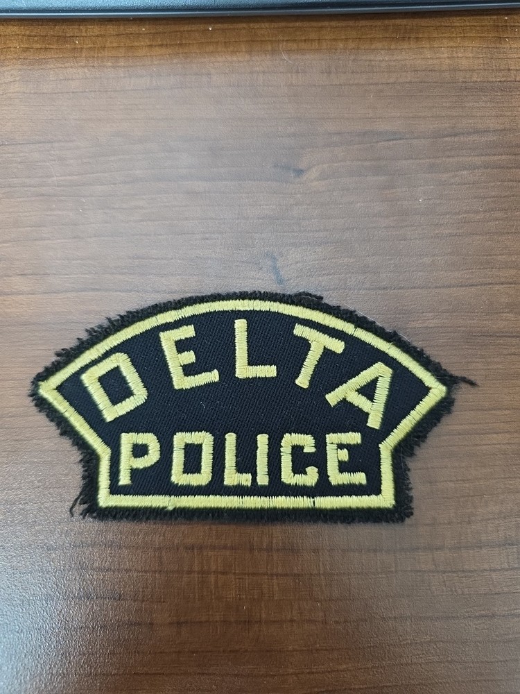 Delta Police  Canada Shoulder Patch Obsolete Vintage