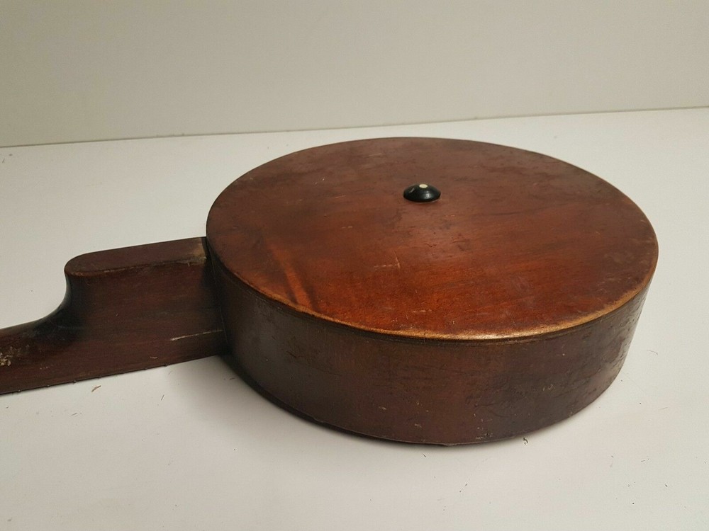 VINTAGE 4 STRING BANJO