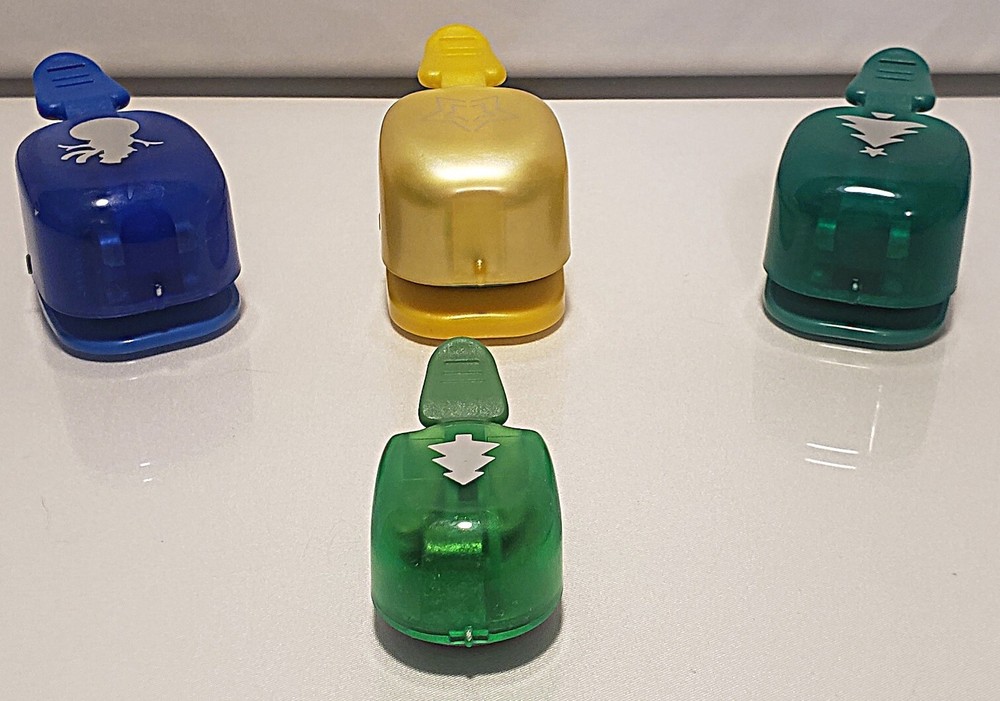 EK Success Punches Christmas set