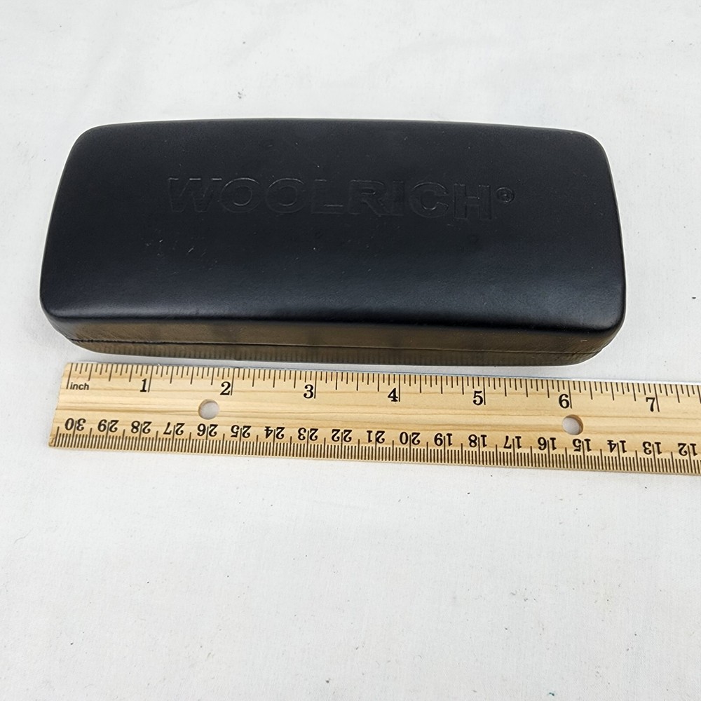 GENUINE WOOLRICH Eyeglass/Sunglasses Case Leather Hard Clam Shell. EUC