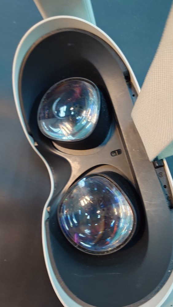 Meta Oculus Quest 2 LOT! Read!