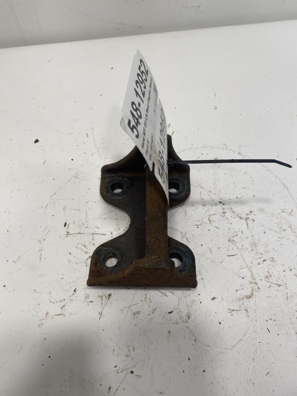 2018 Freightliner MT55 Engine Mount 0130509000 (548-12952)
