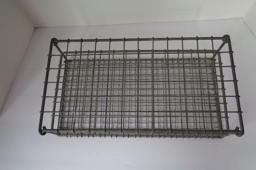 ANTIQUE WIRE TEST TUBE RACK