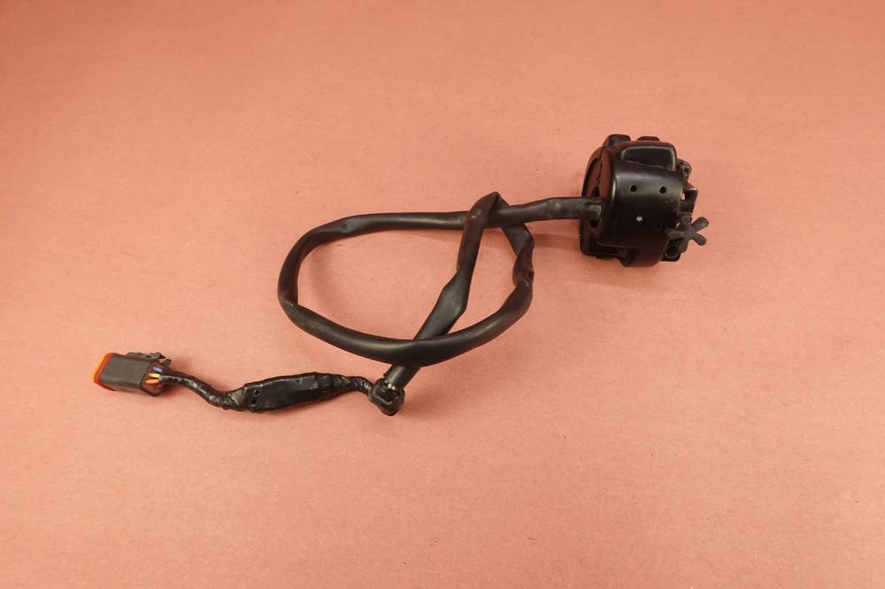 2000-2006 HARLEY-DAVIDSON SOFTAIL FXSTBI RIGHT HANDLEBAR STOP START KILL SWITCH