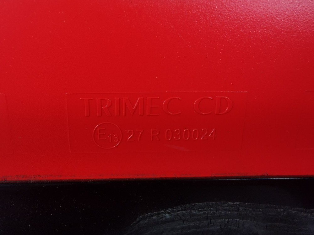 2005 MERCEDES BENZ E-CLASS WARNING TRIANGLE A2118900397