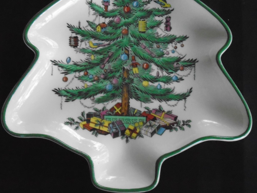 C-762 Spode Christmas Tree Shaped Tidbit Candy Nut Dish S3324L