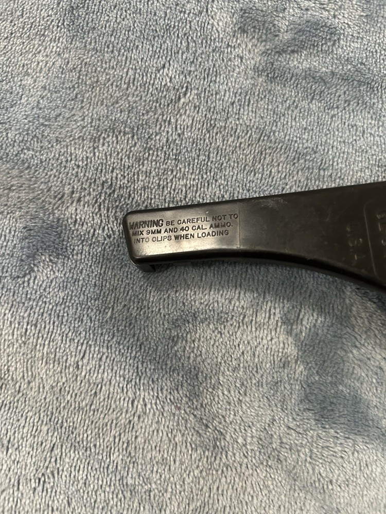 HKS Magazine Speedloader Model GL-940 Pre-owned