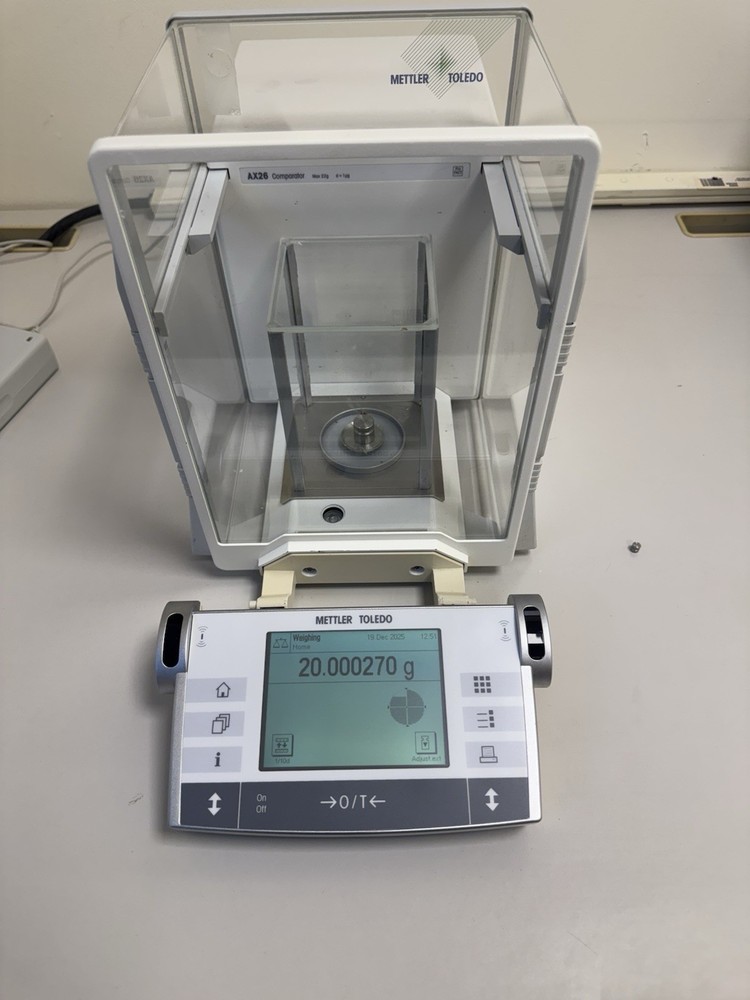 Mettler AX26 Comparator Analytical Balance