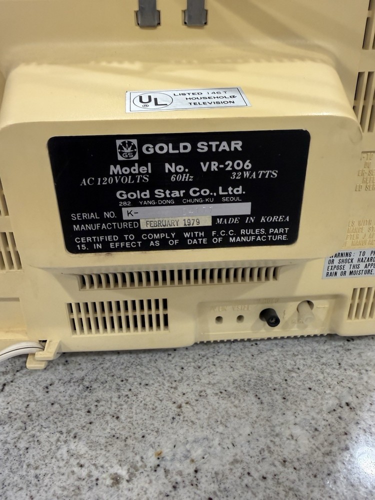 1982 Goldstar VR-206 Black & White 12" Solid State CRT Television WORKS; Used
