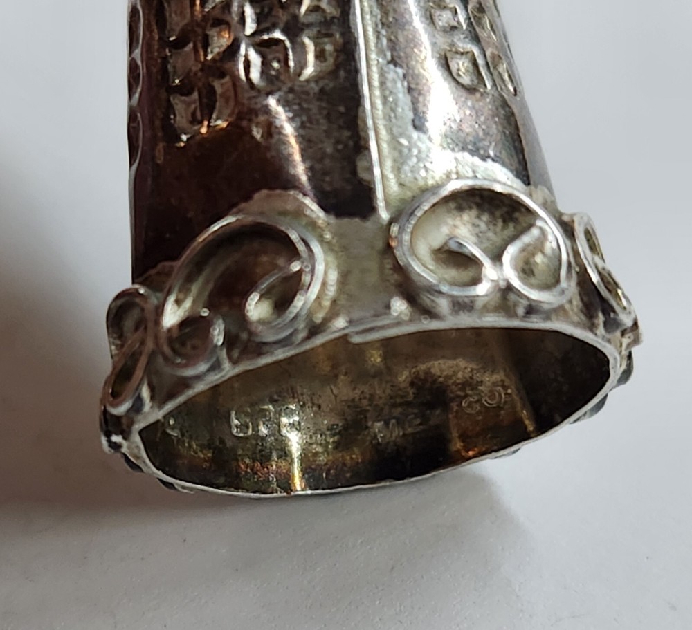VINTAGE 925 STERLING SILVER THIMBLE