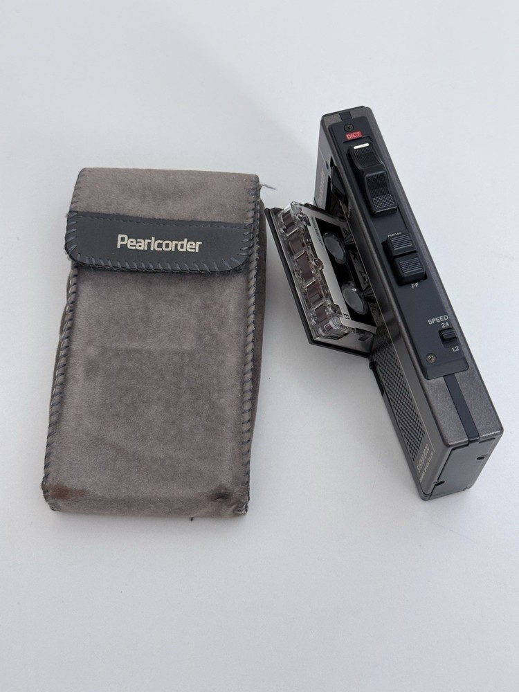 Olympus Pearlcorder Microcassette Recorder S820 System 2000 WITH POUCH