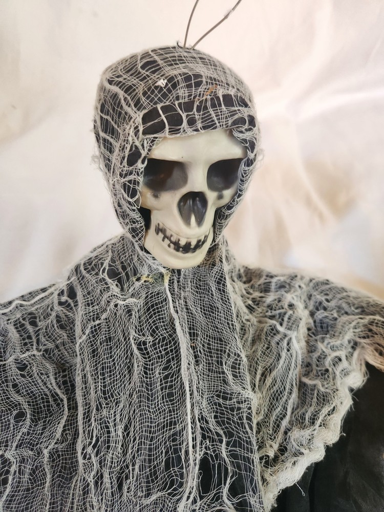 2 Halloween Skull Hanging Ghosts Grim Reaper Horror Props Hanging Decor